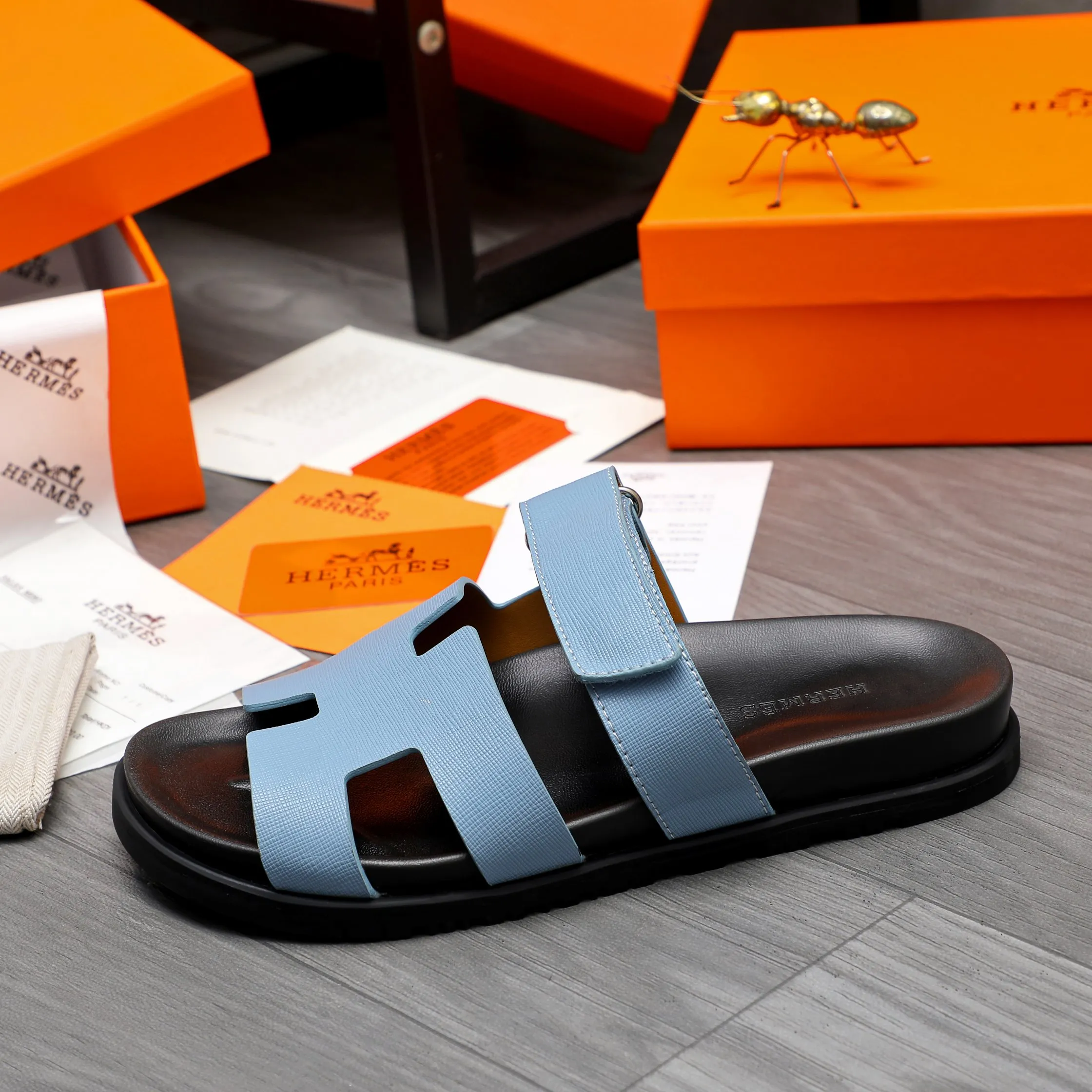 Men's shoes 💰340 Product trademark: Hermes "Hermes" Couple's slippers Regular size: 36-46 Product material: Selected vertical grain cowhide upper, microfiber lining, original outsole